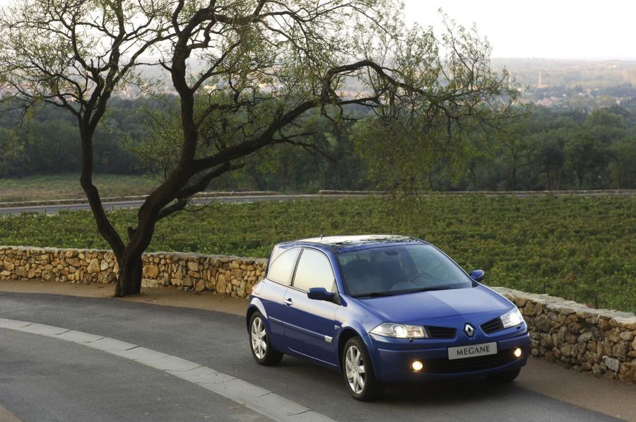  Renault Megane 2006 года  (фото 20 из 41)